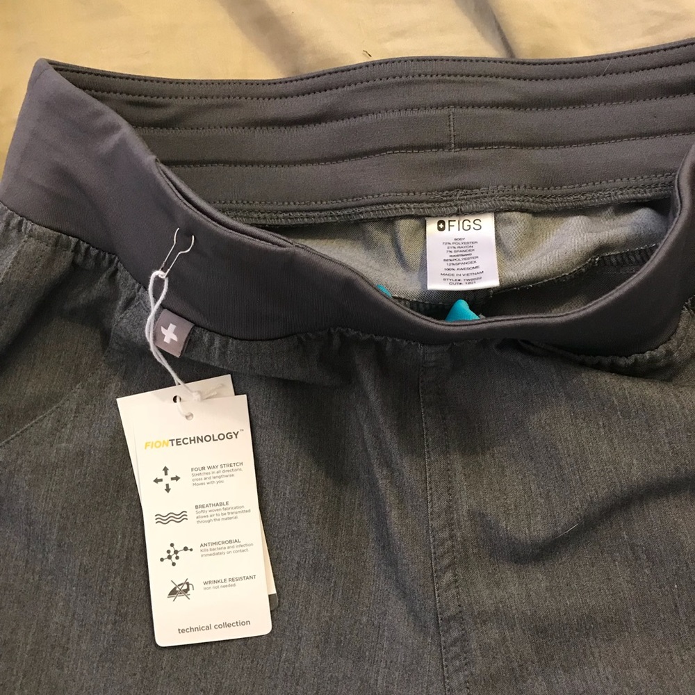 Brand new Figs scrubs bottoms
